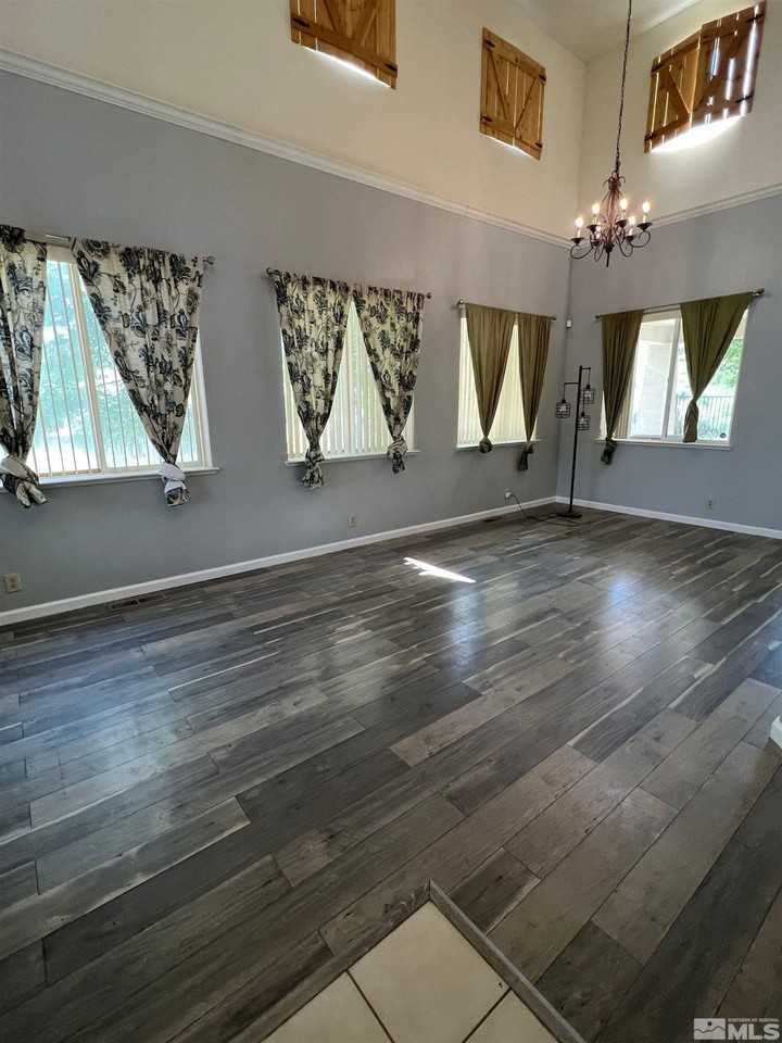 1889 Cambridge Hills Ct - Photo 2 of 16