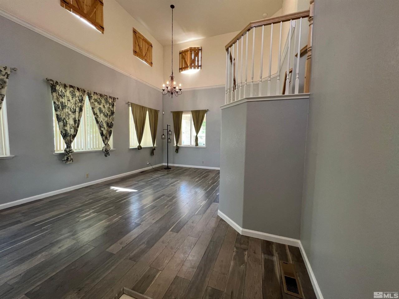 1889 Cambridge Hills Ct - Photo 3 of 16