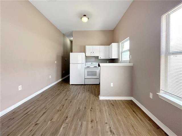 3320 3rd St - Photo 3 of 12
