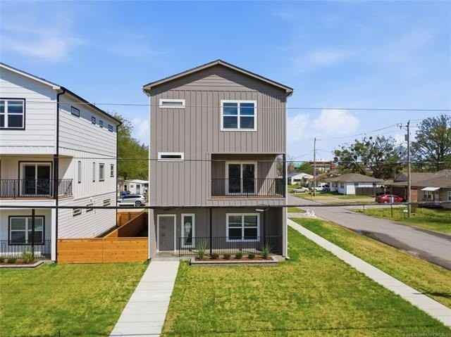 200 W Houston St - Photo 2 of 39
