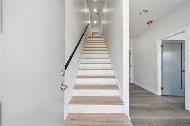 204 W Houston St - Photo 4 of 34