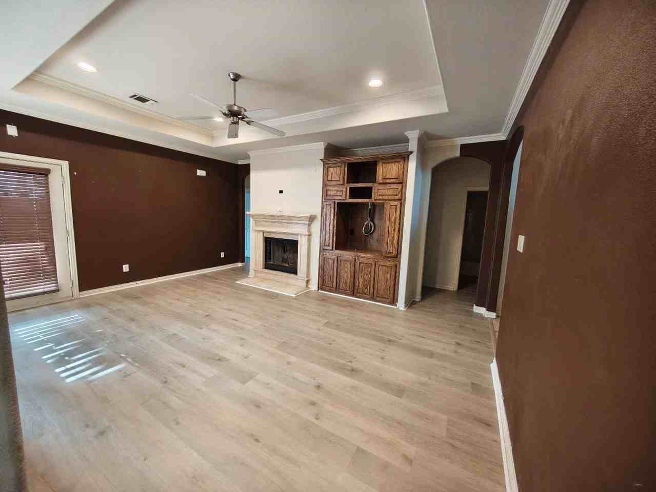 10625 Braewood Dr - Photo 3 of 14