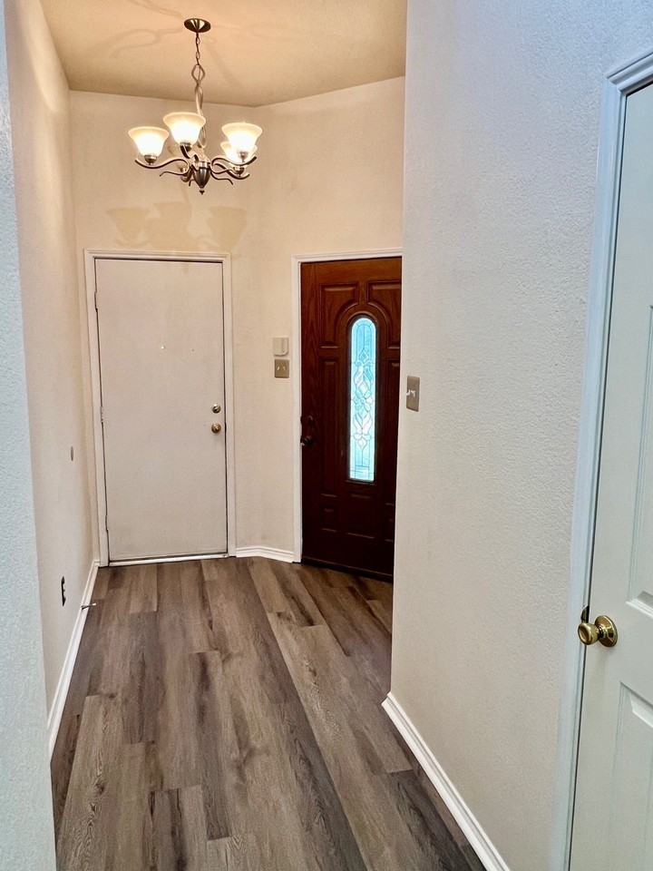 11617 Bobcat Dr - Photo 3 of 21