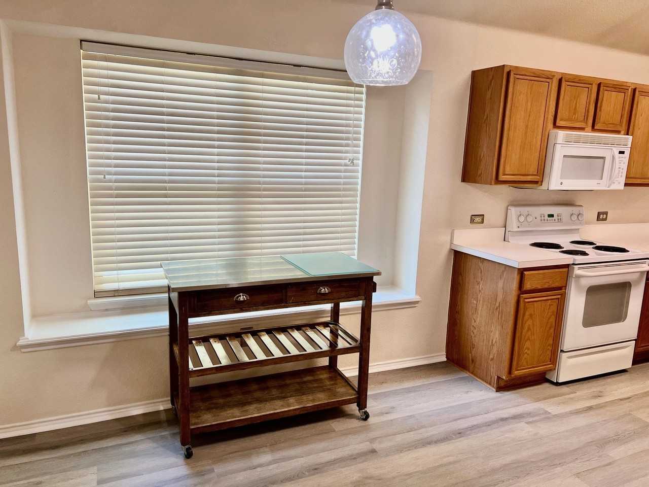 11617 Bobcat Dr - Photo 4 of 21