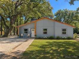 featured image of 155 Barcelona St