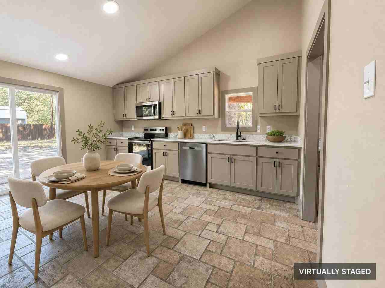 155 Barcelona St - Photo 4 of 13