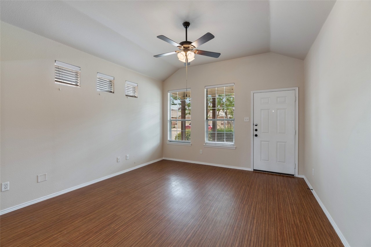 355 Armstrong Ln - Photo 2 of 32