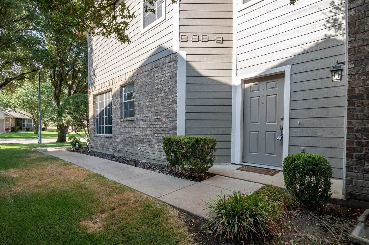 7049 Van Gogh Dr - Photo 2 of 25