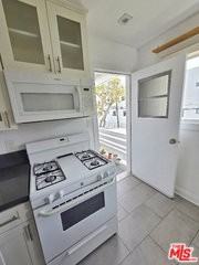 134 San Vicente Blvd - Photo 7 of 8