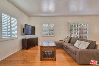 913 18th St #5 - Photo 5 of 7