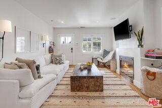 1605 Cabrillo Ave - Photo 7 of 8