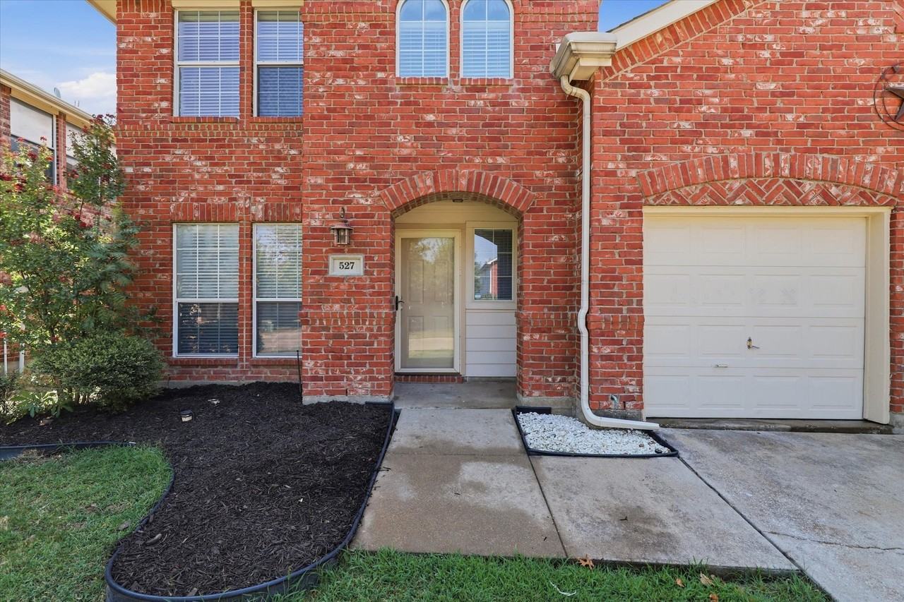 527 Tumbleweed Dr - Photo 4 of 37