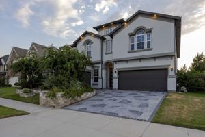featured image of 10081 Oxbow Ave