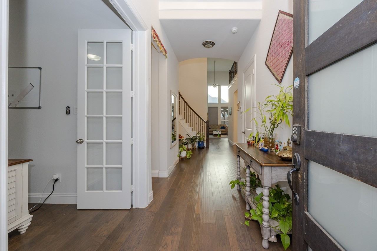 10081 Oxbow Ave - Photo 5 of 25