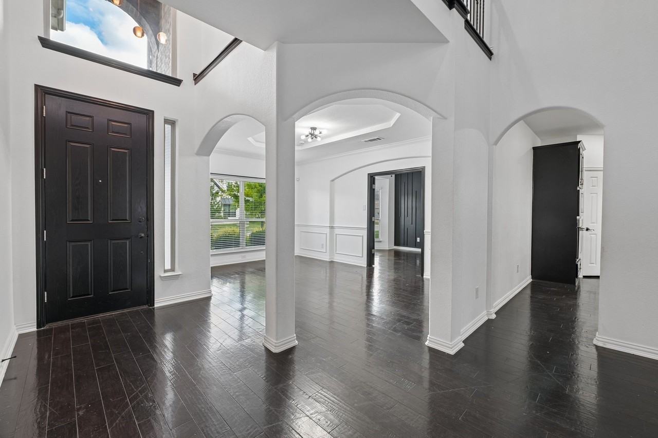 720 Yarrow St - Photo 2 of 34