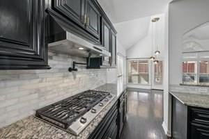 720 Yarrow St - Photo 5 of 34