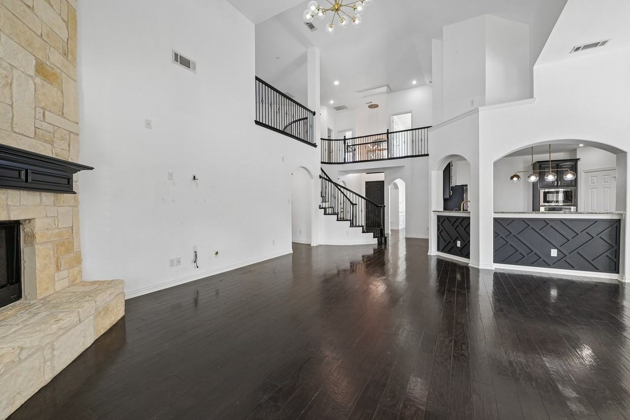 720 Yarrow St - Photo 7 of 34