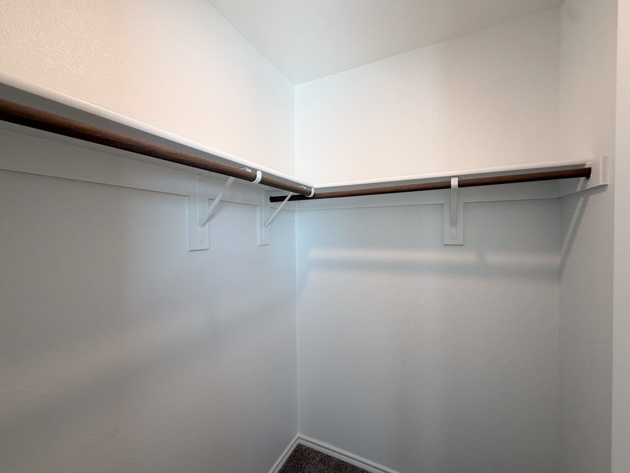 369 Thoroughbred St - Photo 7 of 28