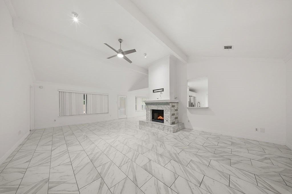 4952 Hollow Ridge Rd - Photo 4 of 32