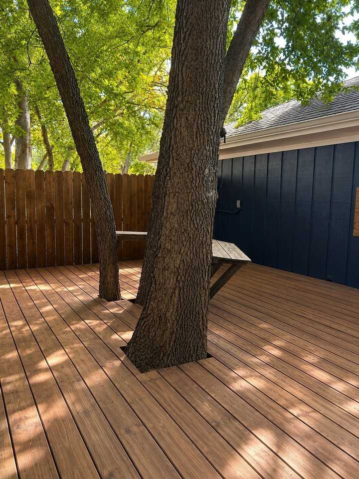 202 N Graves St - Photo 2 of 10