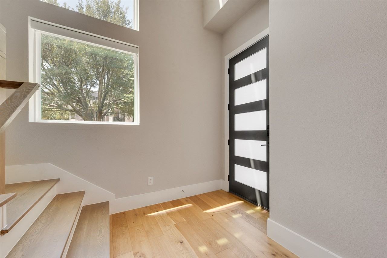 6120 Preserve Dr - Photo 6 of 23