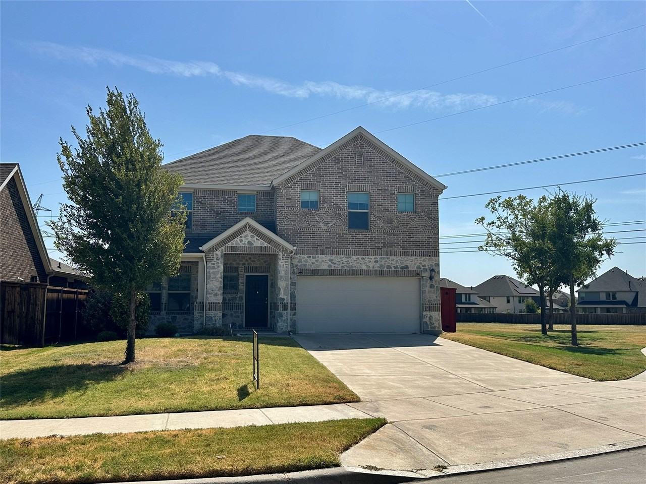 10012 Callan Ln - Photo 2 of 12