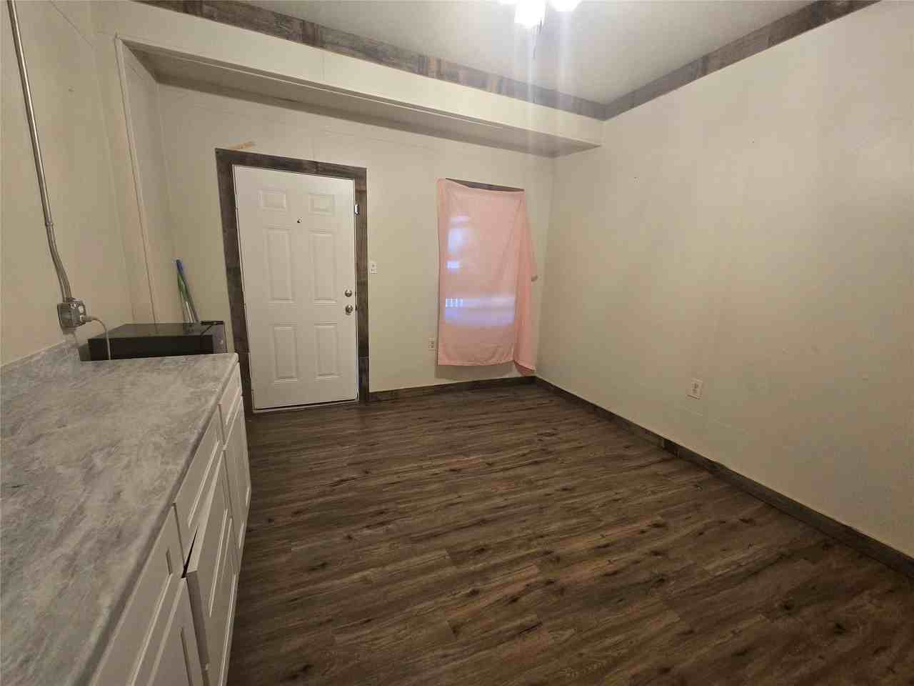 217 E 3rd St #B - Photo 4 of 6