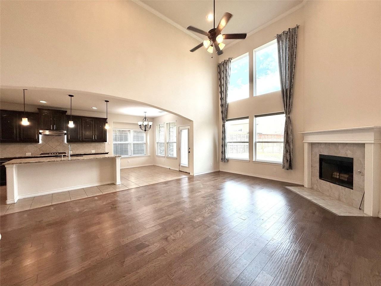 5021 Sunwood Cir - Photo 6 of 36