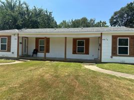 featured image of 405 Maple Dr