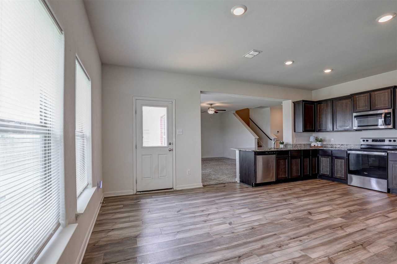 203 Drifter Dr - Photo 7 of 21