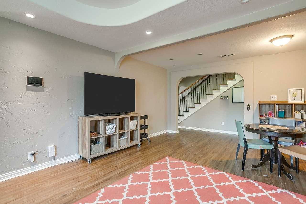 5305 Morley Ave - Photo 6 of 38