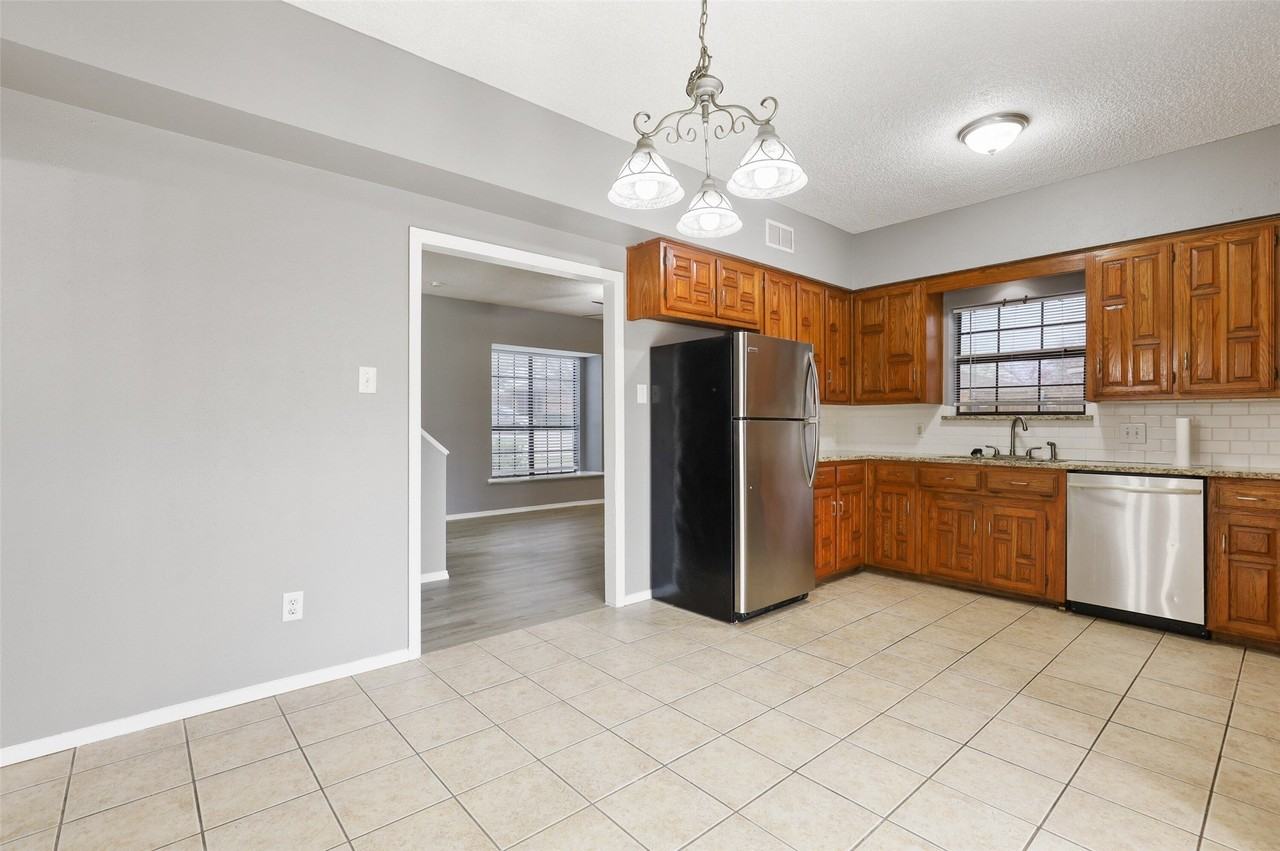 8943 Camfield Way St - Photo 2 of 15