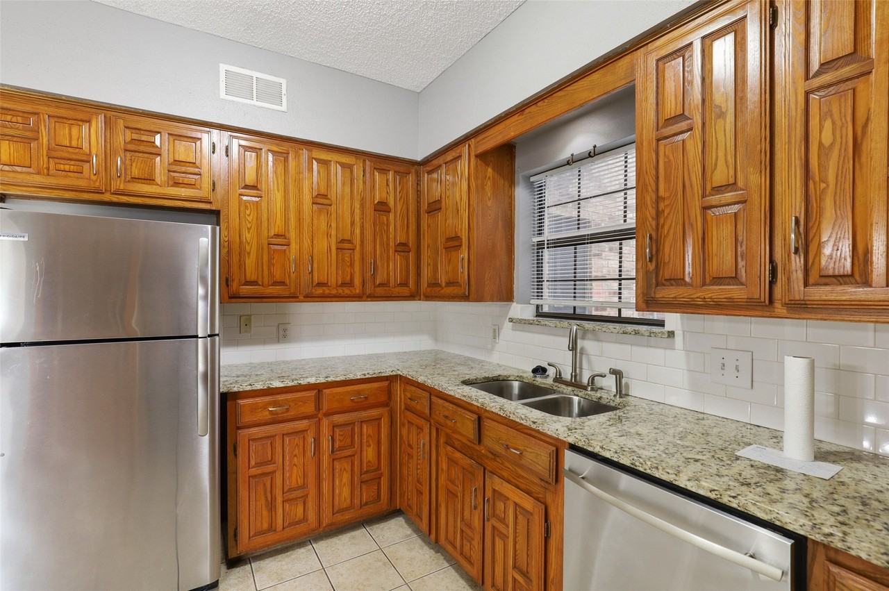 8943 Camfield Way St - Photo 3 of 15