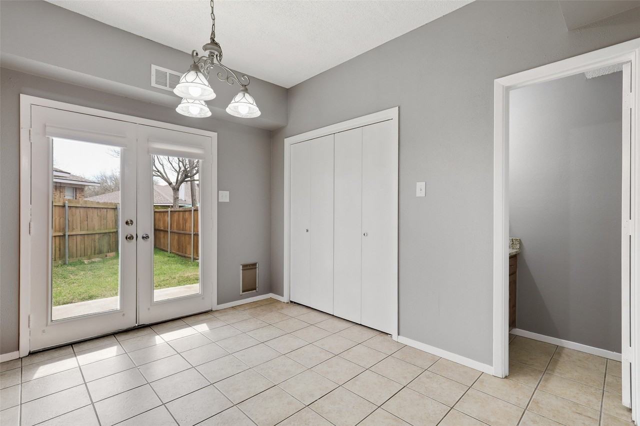 8943 Camfield Way St - Photo 4 of 15
