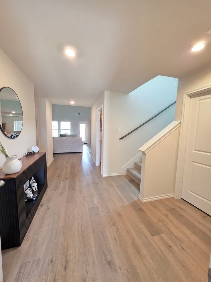 1602 Skyline Dr - Photo 3 of 17