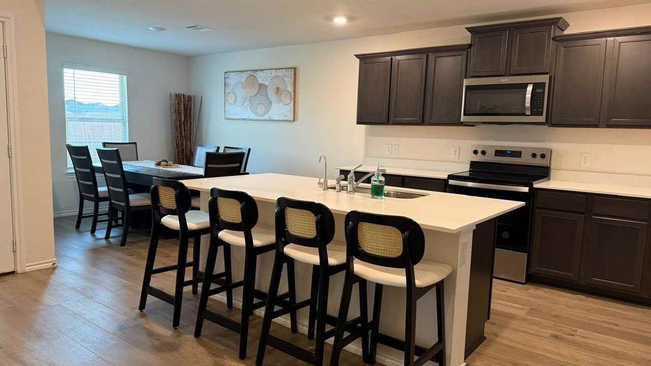 1602 Skyline Dr - Photo 6 of 17