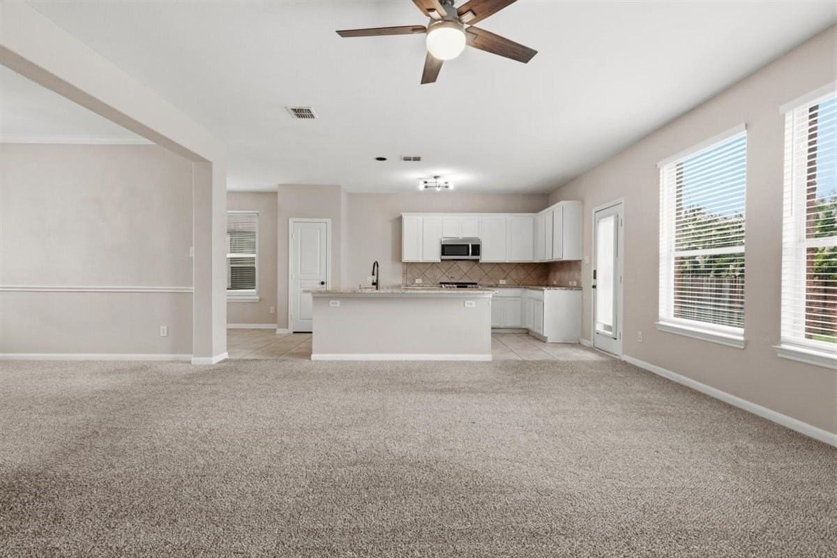 12233 Macaroon Ln - Photo 7 of 22