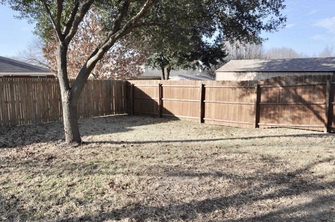 229 Lancelot Dr - Photo 6 of 15