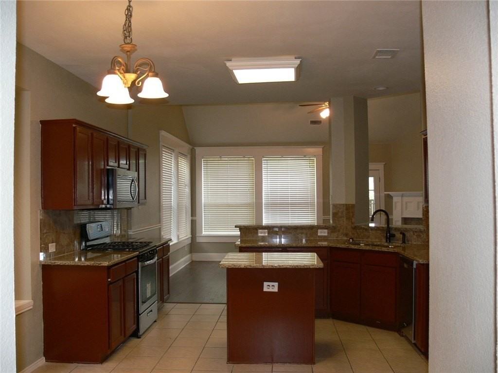 4917 Silverweed Dr - Photo 6 of 30