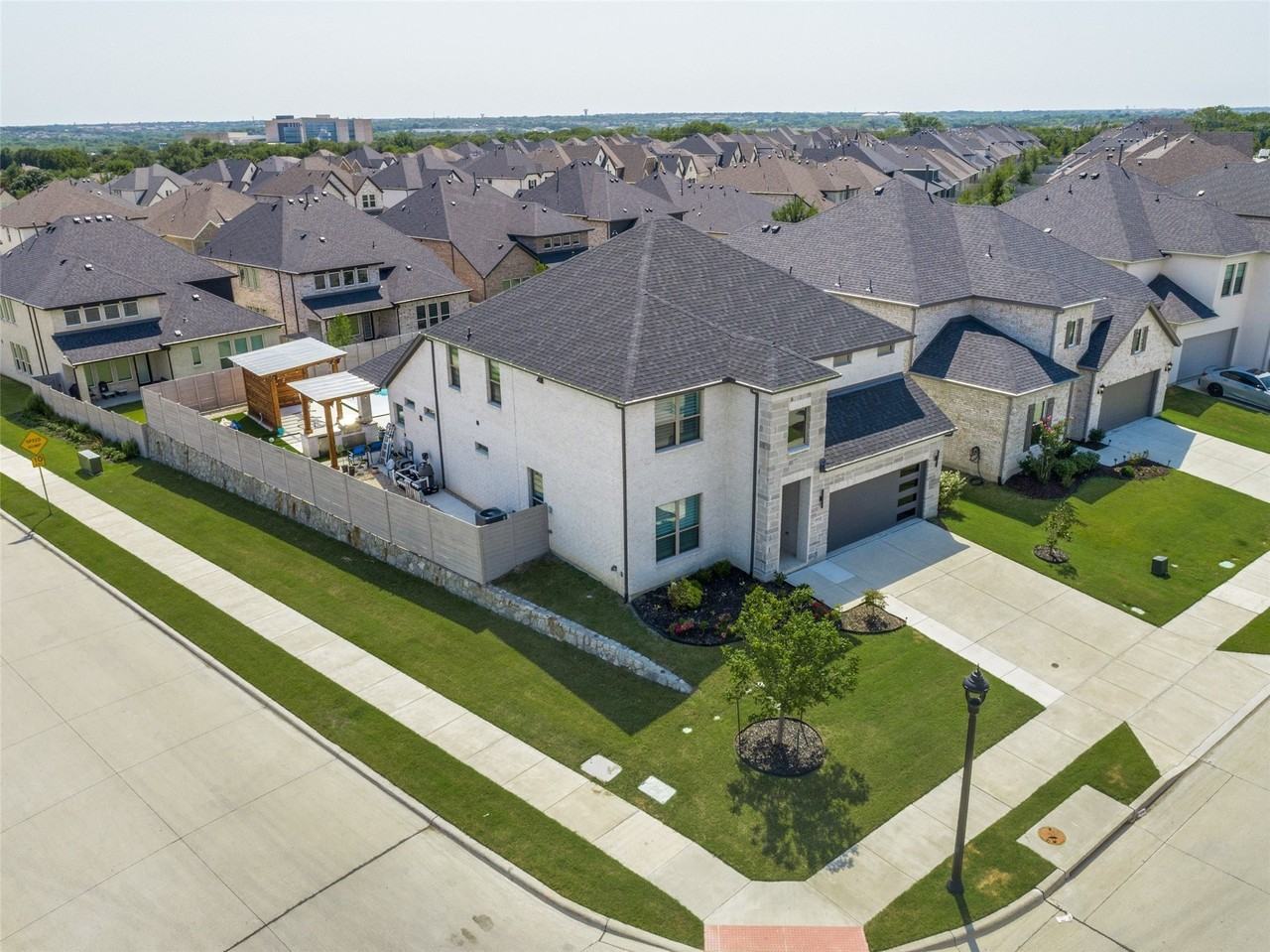 4801 Sagan Dr - Photo 4 of 29