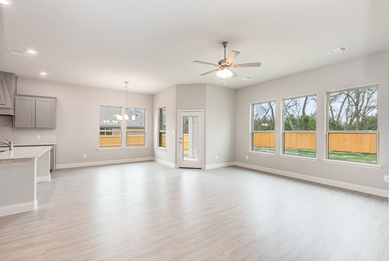 1019 Ella Dr - Photo 2 of 6