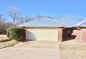featured image of 1124 W Spring St