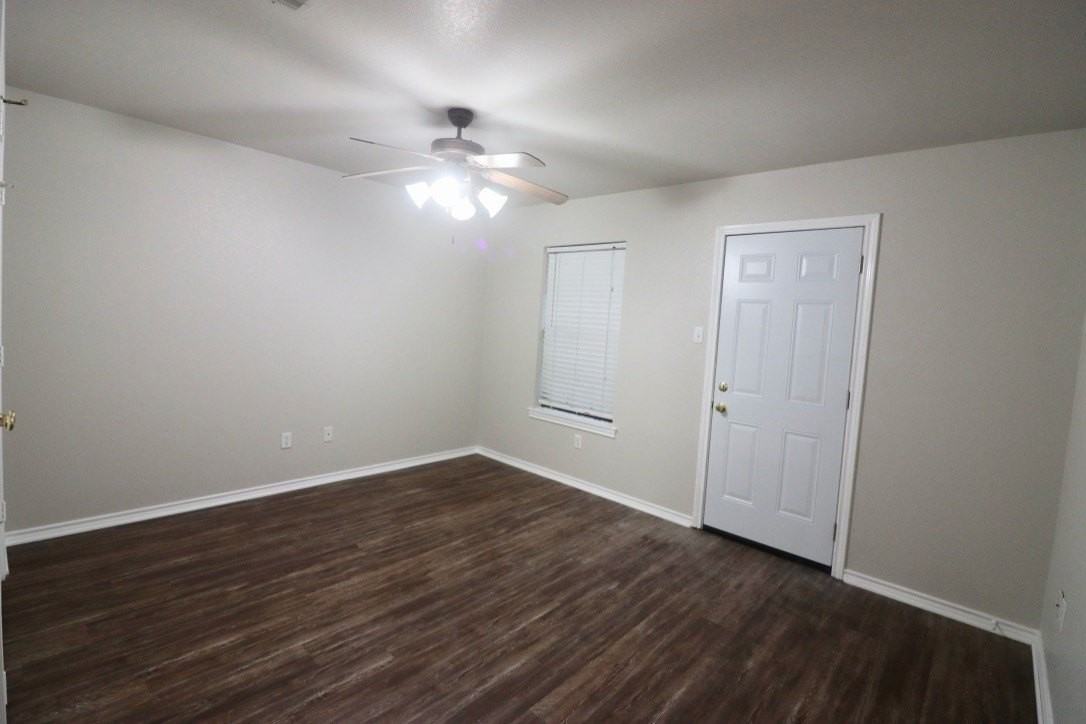 1124 W Spring St - Photo 7 of 13