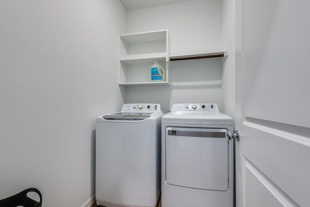 2204 Okeefe Dr - Photo 5 of 12