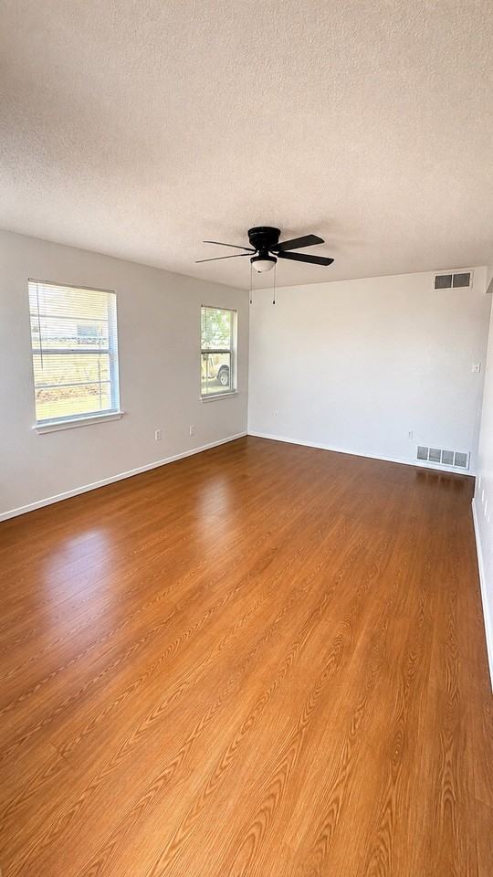 318 N 13th St - Photo 2 of 26