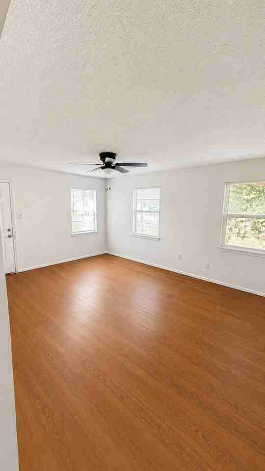 318 N 13th St - Photo 3 of 26