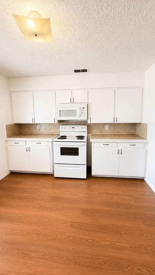 318 N 13th St - Photo 5 of 26