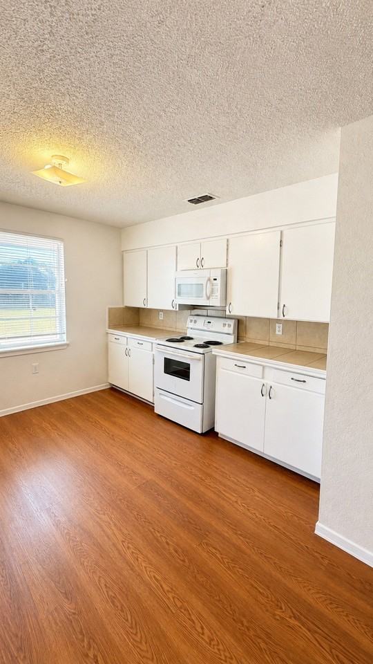 318 N 13th St - Photo 6 of 26