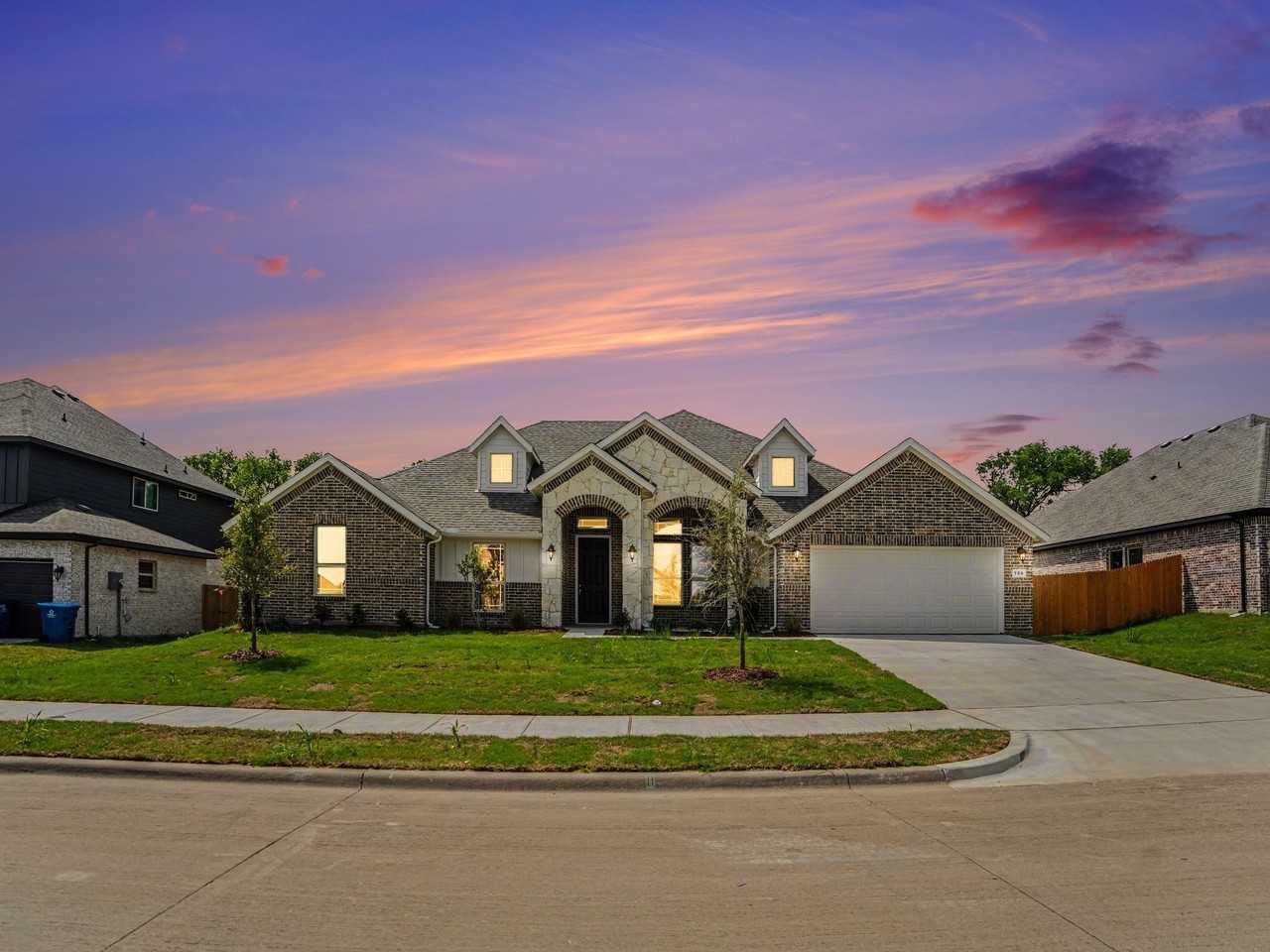 706 Alaina Dr