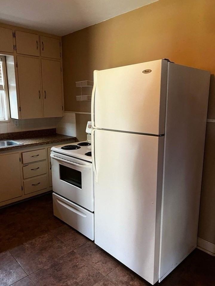 833 En 15th St - Photo 2 of 5